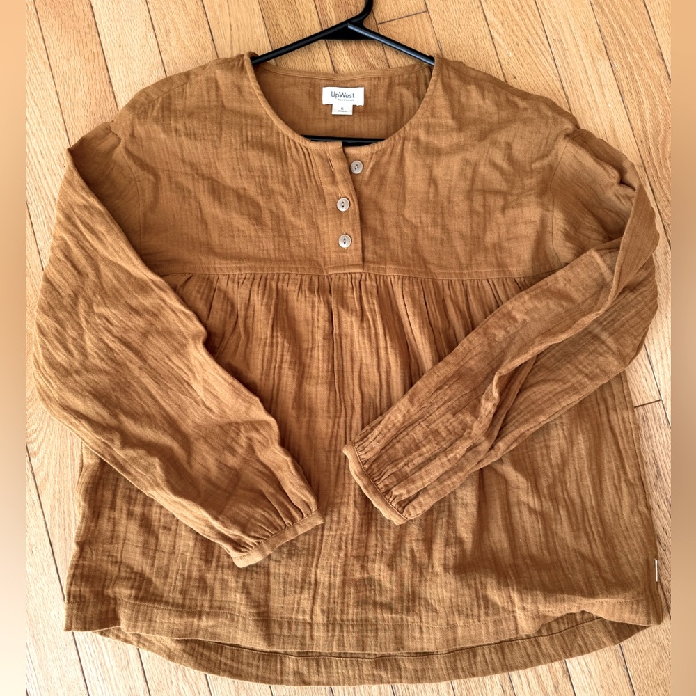 NWOT UpWest Gauze Blouse Small